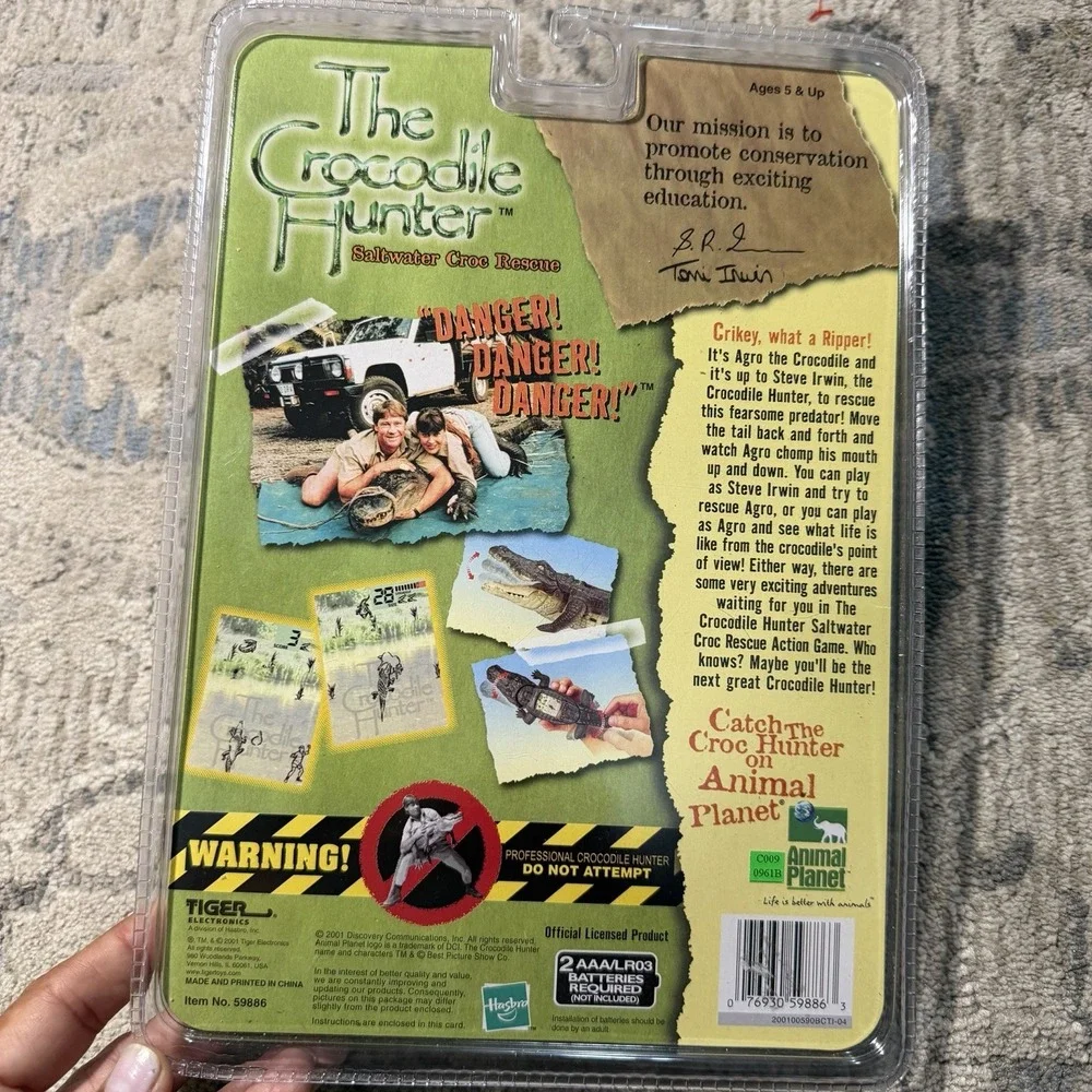 Vintage Steve Irwin Crocodile Hunter Handheld Game Croc Hunter Tiger Electronics